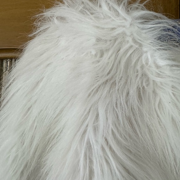 Vintage Winter White Fur Cropped Top - Picture 4 of 6